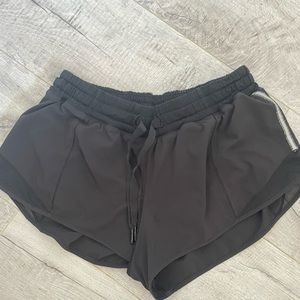 Lululemon Hotty Hot Low Rise Shorts